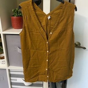 Ruched shoulders tank top